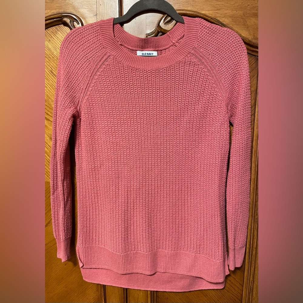OLD NAVY SWEATER SIZE S